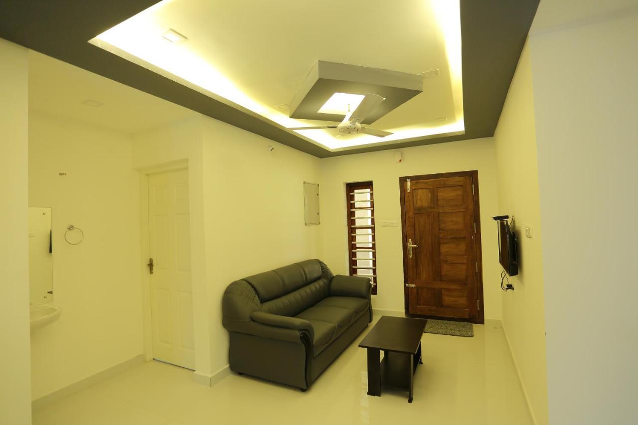 Yelza Hotel And Residence Alwaye Экстерьер фото